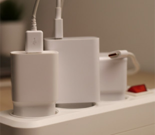 Чи варто відключати техніку під час блекауту: поради експертів