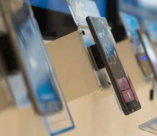 Що робить флагманські смартфони унікальними порівняно з бюджетними моделями