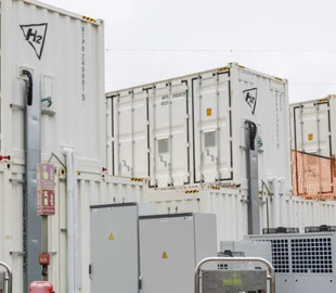 Акумулятор, що не вмирає. В Іспанії запустили найбільшу в Європі ванадієву батарею потужністю 8 МВт·год