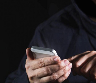 Шахрай-рецидивіст зняв заощадження з картки пенсіонерки