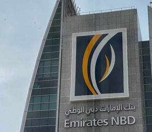 Emirates NBD закриває російський підрозділ та блокує великі рахунки росіян