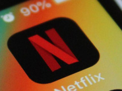 Фильм с Адамом Сэндлером возглавил ТОП просмотров Netflix в США