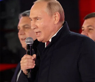 Путін святкував анексію українських областей у куртці елітного бренду майже за півмільйона рублів