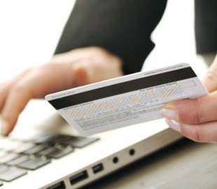 Махінації працівниці «Ощадбанку»: триває дослідження предмету злочину