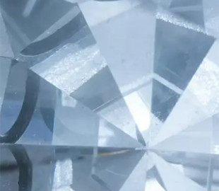 Знайдено спосіб зупинити саморозряд квантових батарей за допомогою алмазів