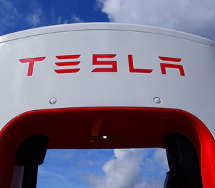Стало известно, когда Tesla начнет выпускать автомобили на берлинском заводе
