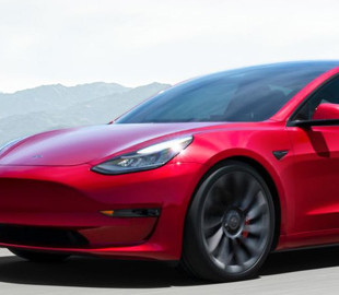 Tesla обвинили в манипулировании данными