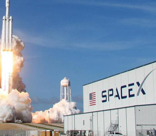 SpaceX получила от Пентагона контракт на запуск 28 спутников