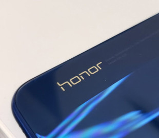 Honor работает над складным смартфоном