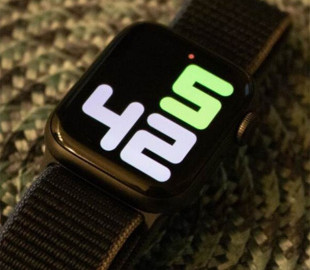 Apple тестує Apple Watch SE нового покоління, виготовлені із пластику