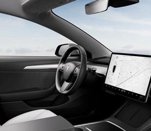 Tesla обновляет интерьер Model 3 и снова повышает цены