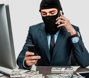 Чоловік перерахував шахраям 25 тисяч гривень за віртуальний автомобіль