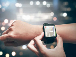 Аналитики ухудшили прогноз по рынку носимой электроники