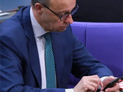 Мерц підтримав заборону соцмереж для неповнолітніх у ФРН