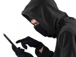 Псевдопрацівник банку виманив у жінки 19 тисяч гривень