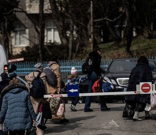 Зміна правил. Українцям у Болгарії дадуть два тижні на переселення з готелів