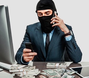 «Скористалися довірою»: шахраї виманили у чоловіка понад 40 тисяч гривень