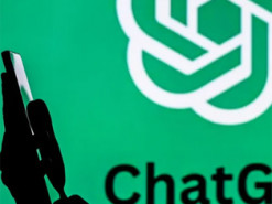 Керівник кіберслужби США завантажив службові документи у ChatGPT: розгорівся скандал