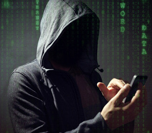 Выводят деньги с карты: мошенники запустили новую схему с фейковой "Новой почтой"