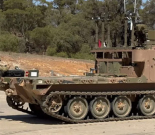 Бронетранспортер M113 навчили збивати дрони: гарматою керували з відстані 550 км