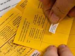 Друкував на власному комп’ютері: буковинця підозрюють у підробці COVID-сертифікату