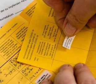 Друкував на власному комп’ютері: буковинця підозрюють у підробці COVID-сертифікату