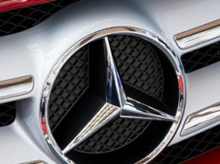 Mercedes-Benz не будет строить новые заводы для выпуска электромобилей