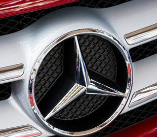 Mercedes-Benz не будет строить новые заводы для выпуска электромобилей