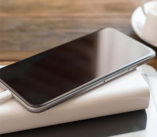 7 способів зарядити свій телефон, якщо вимкнули світло