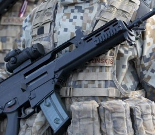 Через російську агресію в Україні у Латвії хочуть повернути призов на службу