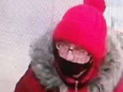 “Перевдягнувся у жіночий одяг та пішов у туалет до 8-річної дівчинки”: у Києві спіймали педофіла