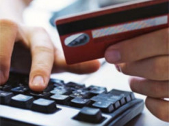 Житель Березнегуватого втратив гроші, намагаючись отримати фейкову «зимову» державну допомогу