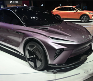 Электромобиль SAIC R ES33 пообещал продвинутый «автопилот»
