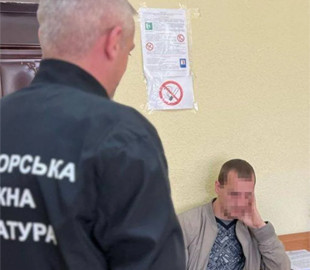 Сусіди видурили у матері зниклого воїна 400 тисяч гривень: деталі афери