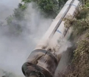 На китайське село прилетіли уламки космічної ракети