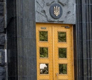 Кабмін постановив розірвати засекречений телефонний зв’язок між Києвом та Москвою — ЗМІ