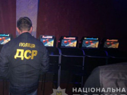 Поліцейські припинили діяльність майже 1700 гральних закладів