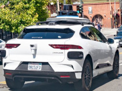 Мешканці Сан-Франциско пожалілися на роботаксі Waymo, які надто суворо дотримуються ПДР