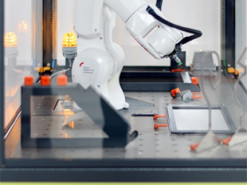 В Україні запрацювала перша лабораторія робототехніки RoboLab