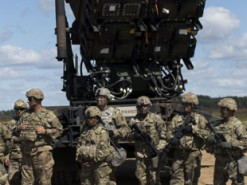 Системи Patriot навчать стріляти "через плече": США готують революційне оновлення