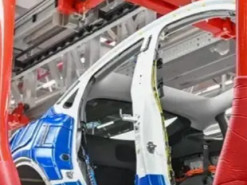 Ілон Маск заявив, що виробництво дешевої моделі Telsa буде революційним