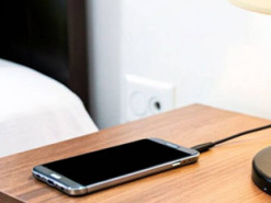 10 поширених помилок при зарядці телефону і як їх уникнути