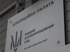 Львівський митник закрив очі на контрабандну техніки на $1,5 млн: це коштуватиме йому 3,5 роки в’язниці