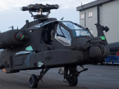 Британія оснастить гелікоптери Apache автономними ударними дронами