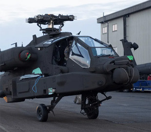 Британія оснастить гелікоптери Apache автономними ударними дронами