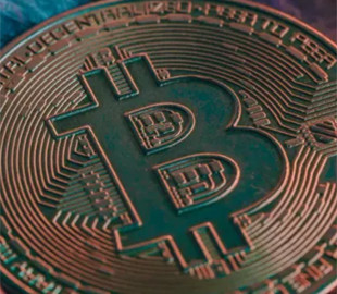 Біткоїн перевищив $93 тис. на тлі оптимізму через заяву Трампа щодо мит для Китаю