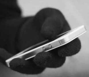Бабуся із Рівного віддала шахраєві 1600 доларів і 1000 євро