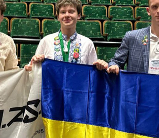 Десятикласник із Житомирщини здобув міжнародну відзнаку за розробку антени для БпЛА