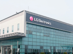LG інвестувала $60 млн у цього робота-офіціанта
