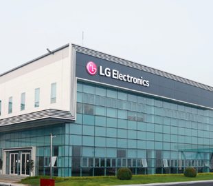 LG інвестувала $60 млн у цього робота-офіціанта